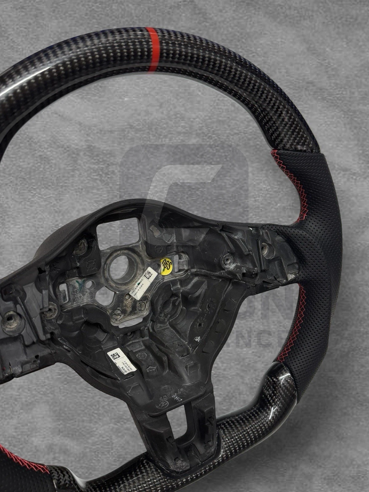 Real Carbon Wheel VW Leather Red Stitch MK6 - Image 4