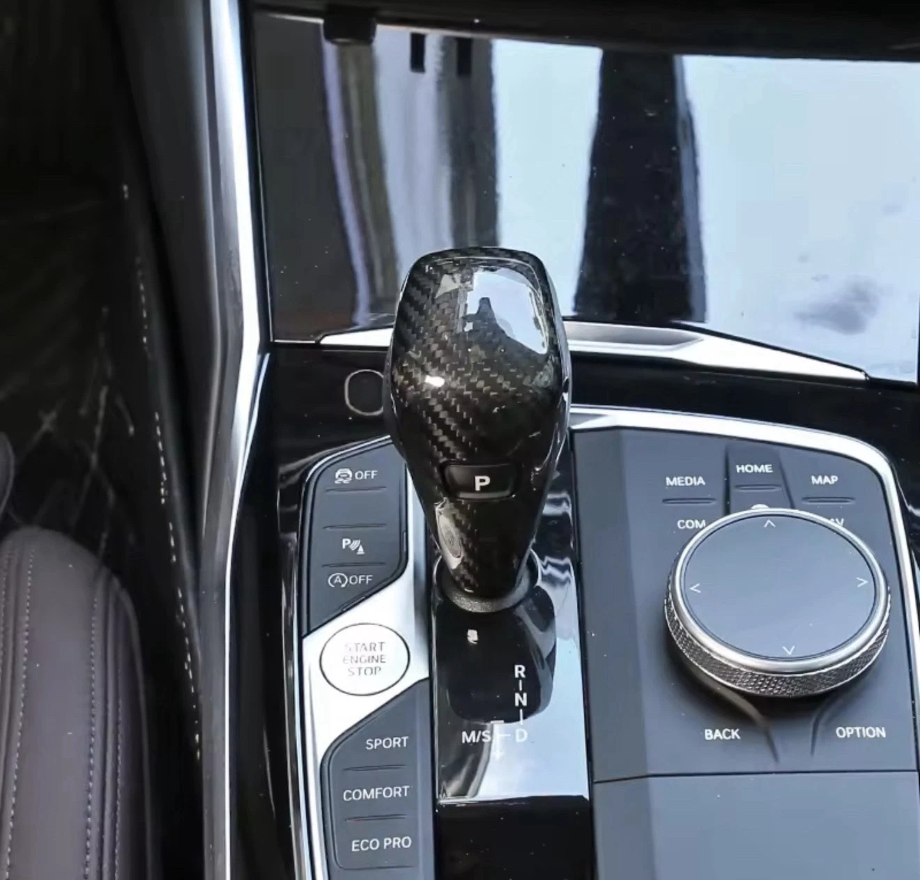 - GENUINE CARBON FIBRE BMW GEAR SHIFT KNOB FOR BMW - Image 3