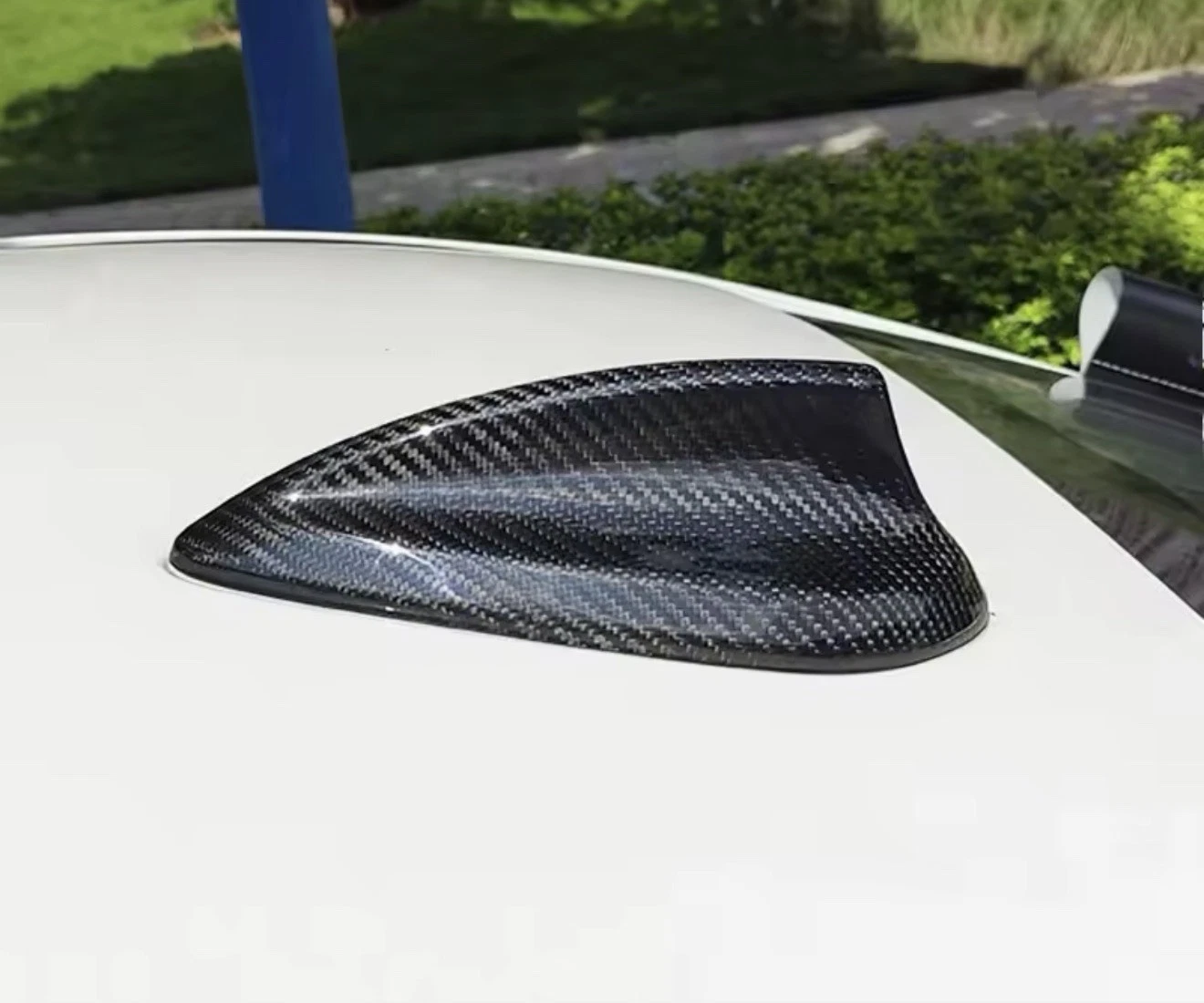 - REAL CARBON FIBRE ROOF AERIAL ANTENNA COVER FOR BMW - Image 2