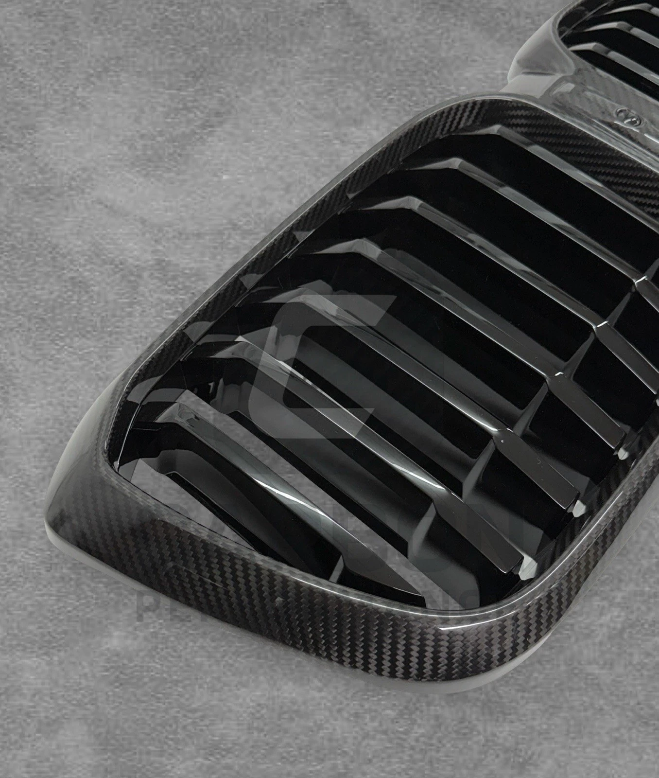 - Single Slat Pre-Preg Carbon Fibre Front Grille for BMW 22-24 - Image 8